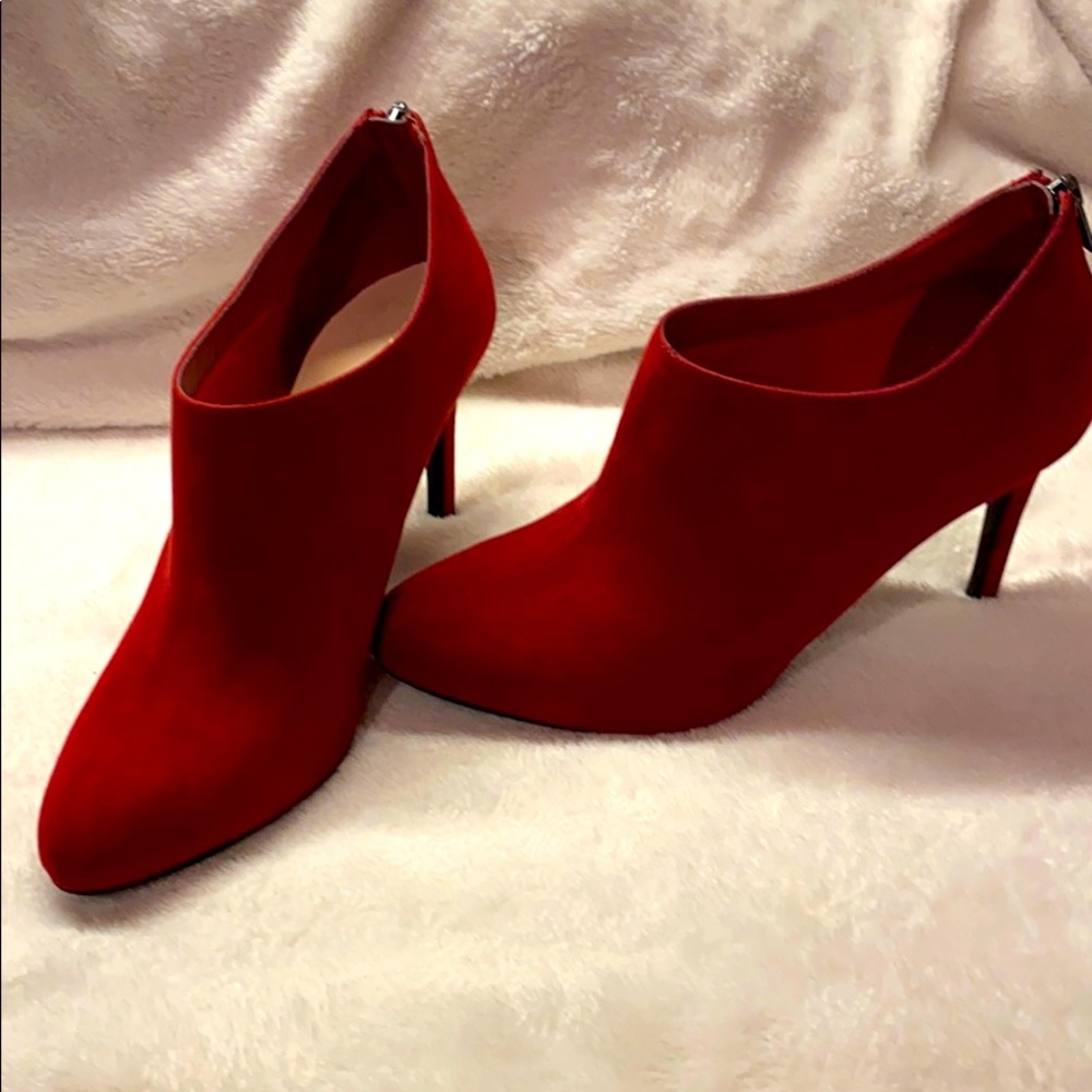 Kelly &Katie Red Suede Short Boots/Pumps